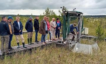 Władze Powiatu Szamotulskiego wizytowały torfowiskową stację badawczą Wydziału Inżynierii Środowiska i Inżynierii Mechanicznej w Rzecinie